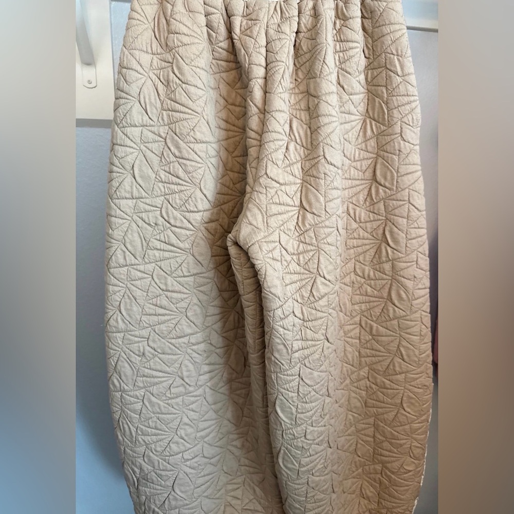 POL Tan Quilted Joggers SMALL - Picture 9 of 10